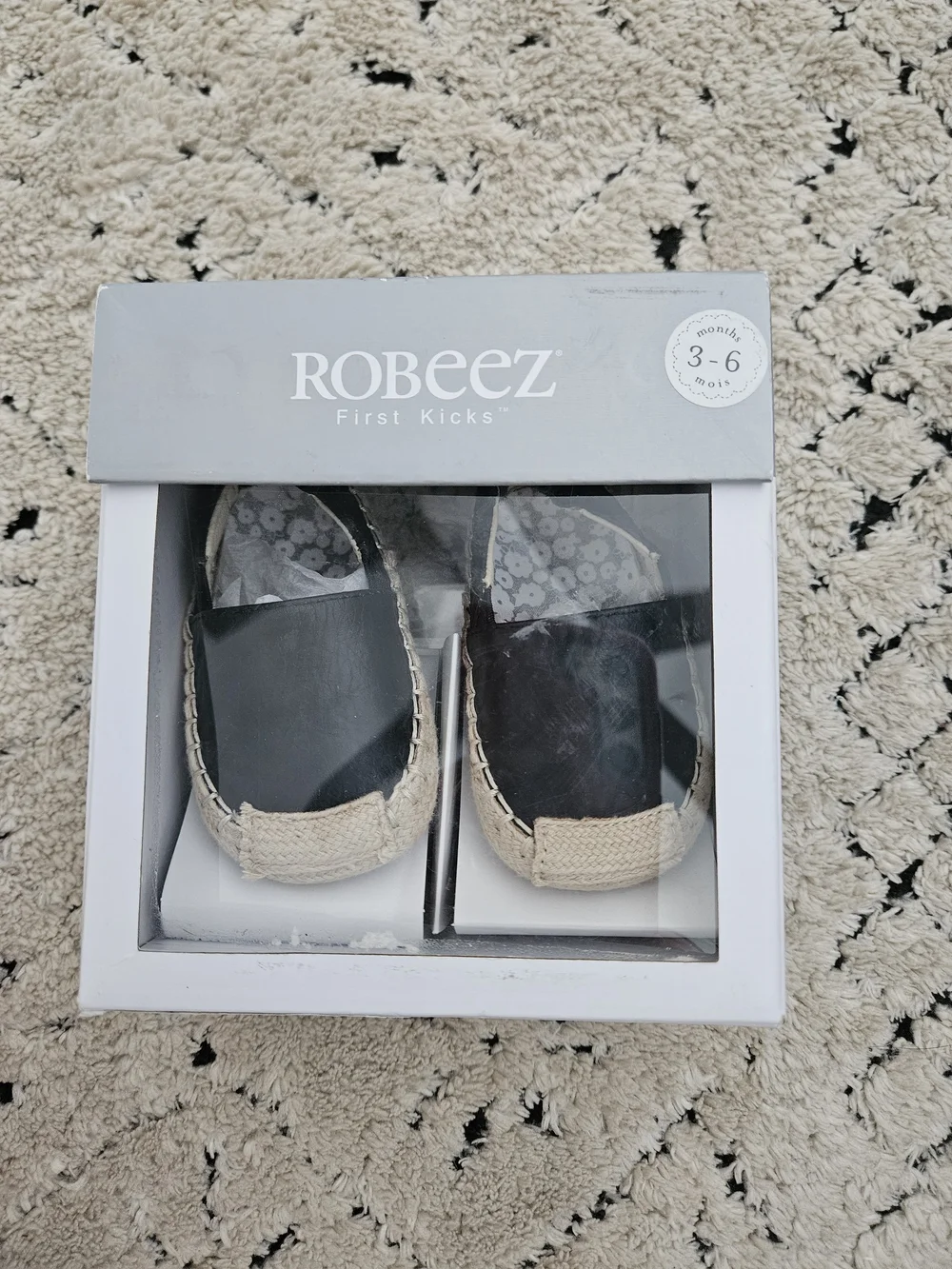 Robeez comfortable black